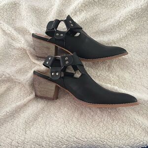 Ankle Boots- woman’s 10